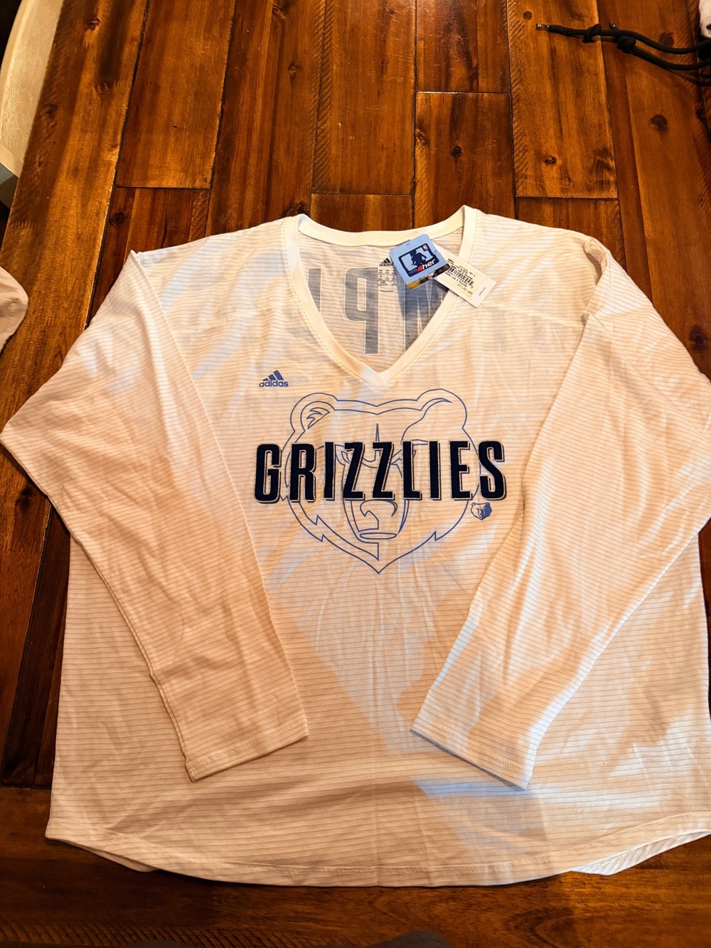 adidas women’s size 2XL White Grizzlies Long-Sleeve V-Neck Tee with Navy Logo